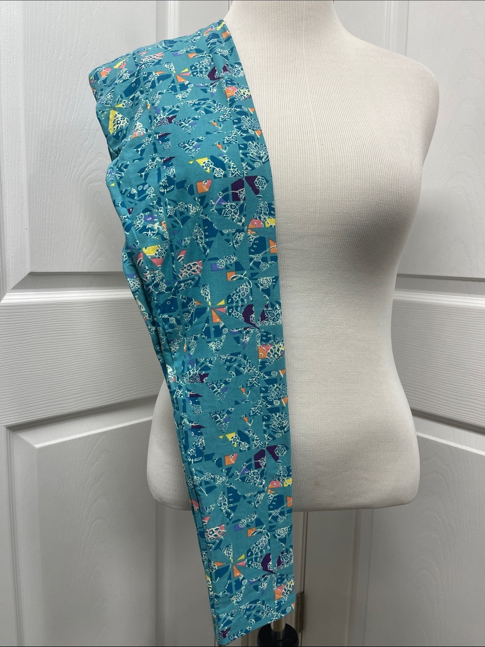 LuLaRoe New OS One Size Geometric Leggings NWT